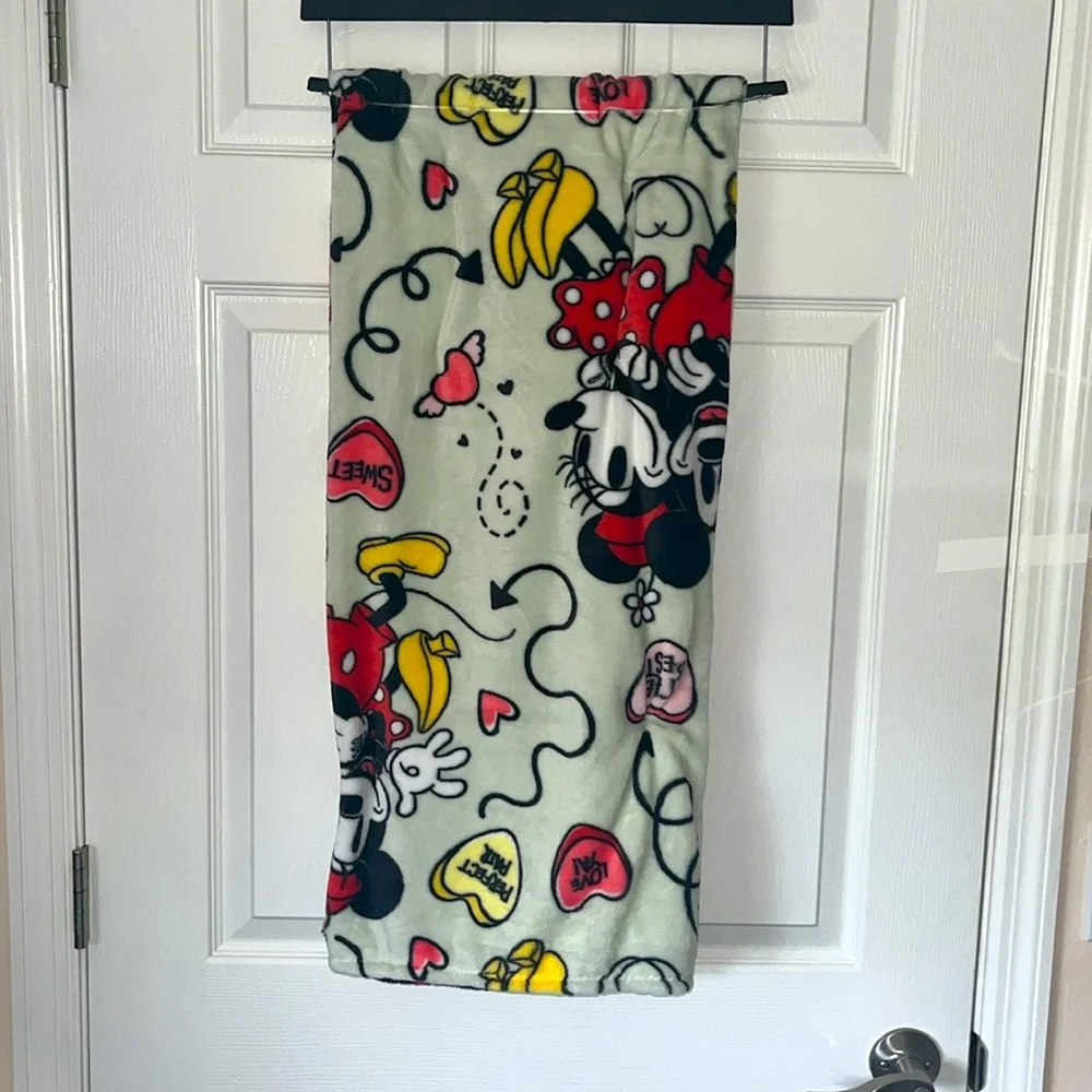 MICKEY & MINNIE MOUSE VALENTINE PLUSH THROW BLANKET, NWT